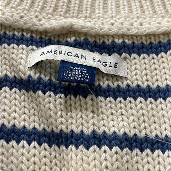 AE Big Hug V-Neck Sweater - M - Picture 5 of 8